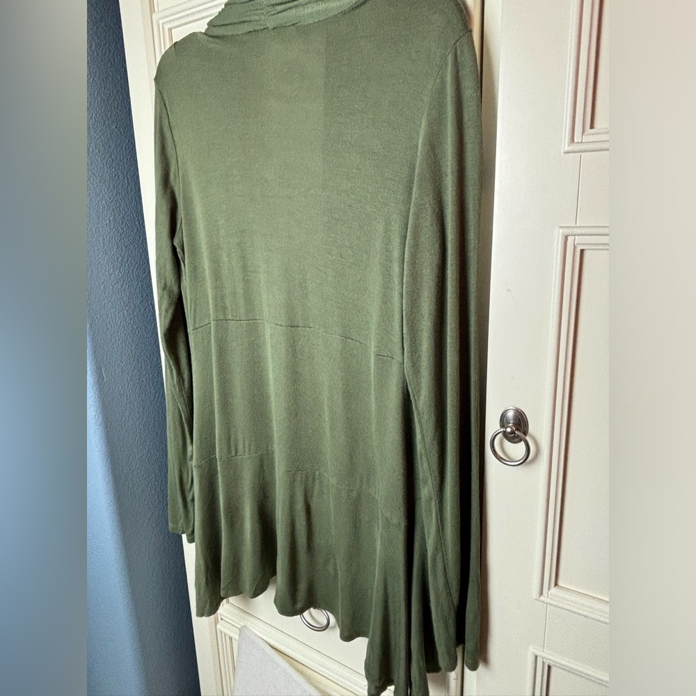 Sage Color Open Duster With Scalloped Hem - image 3